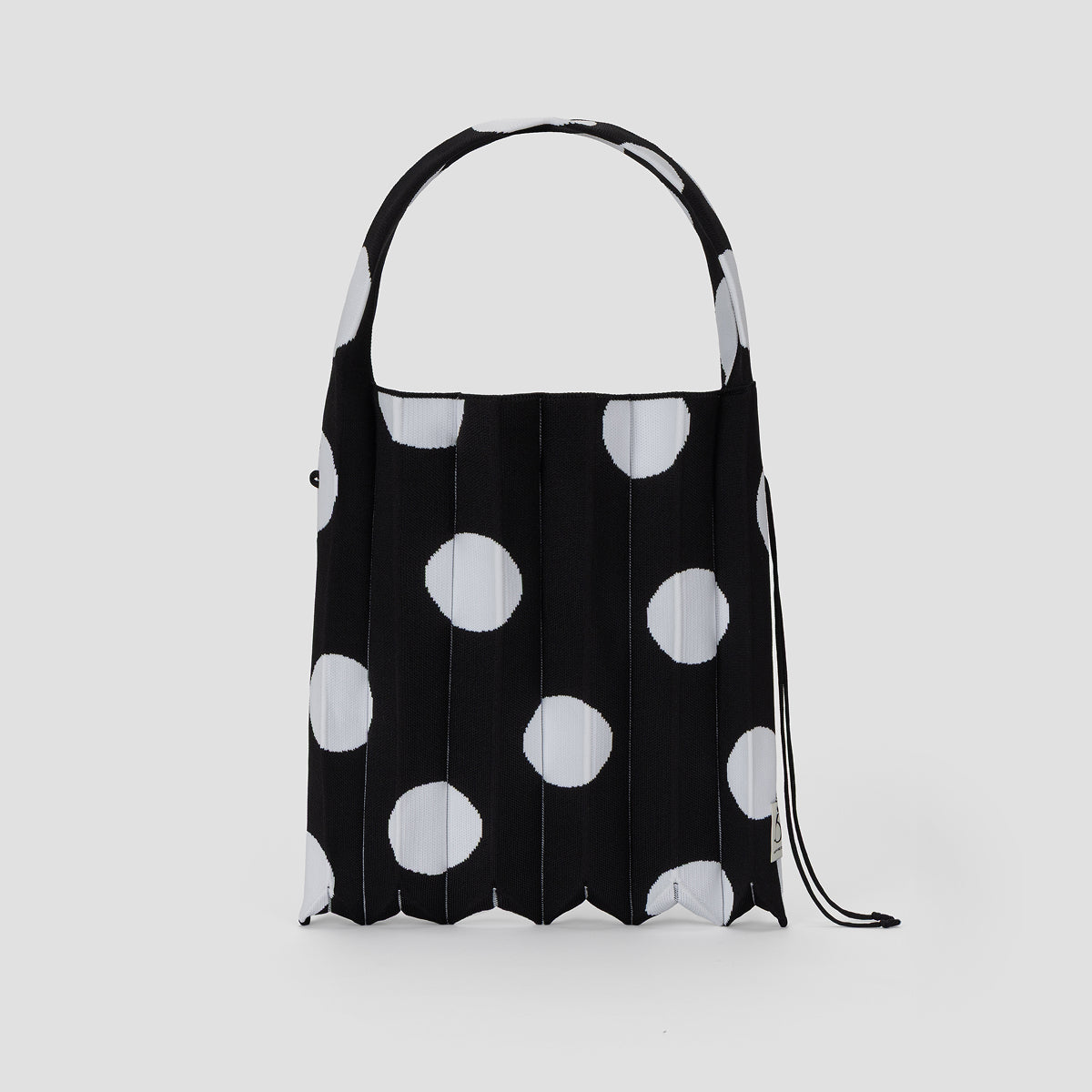 Lucky Pleats Knit L Dot Rich Black