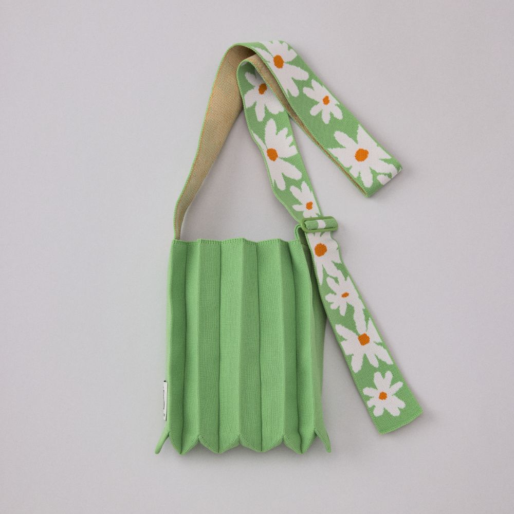 Lucky Pleats Knit Daisy Wing Honey Melon