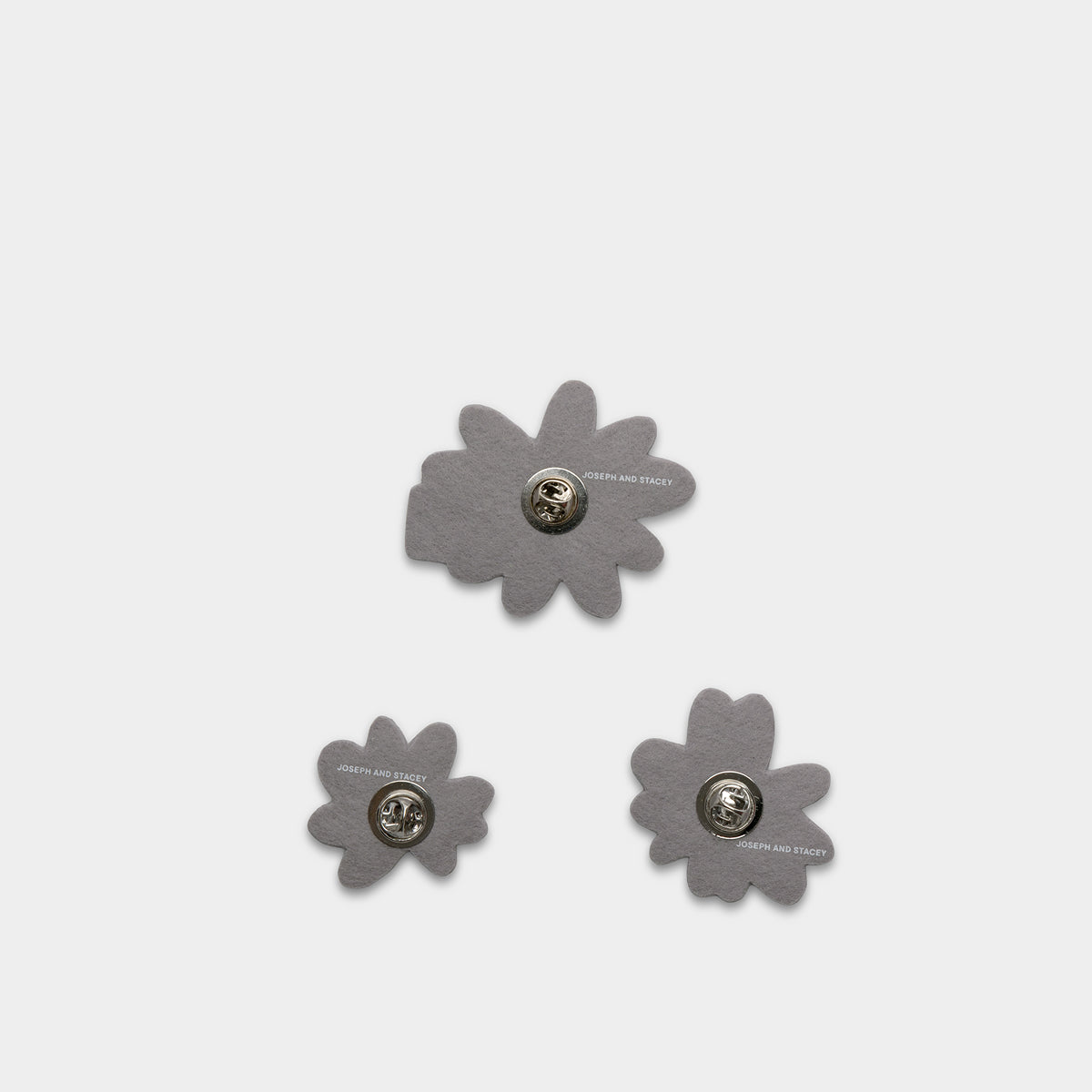 Daisy Brooch Set Black