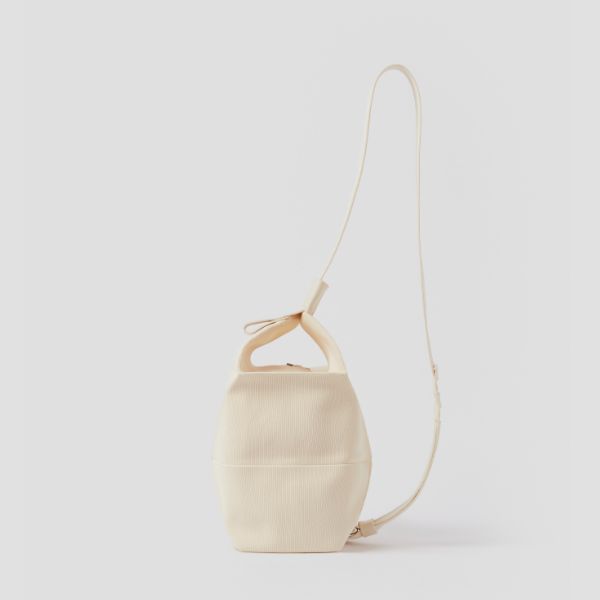 Lucky Pleats Knit Off City Bucket Sling Foaming White