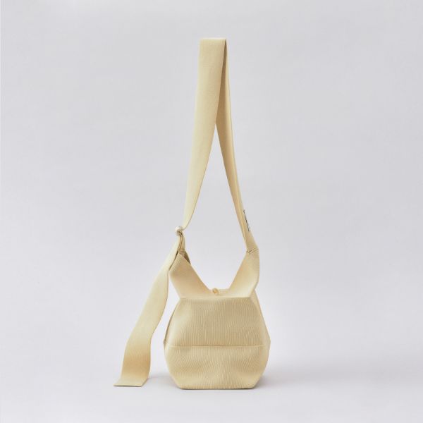 Lucky Pleats Knit Off City Bucket Melting Cream